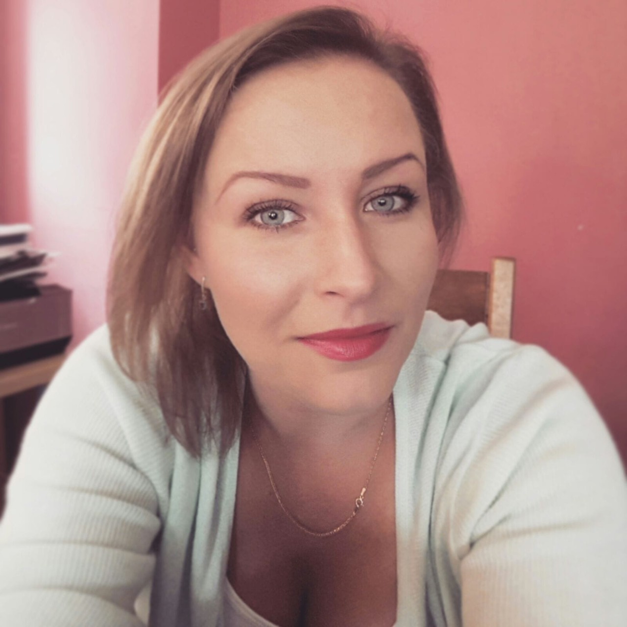 Olya - headshot