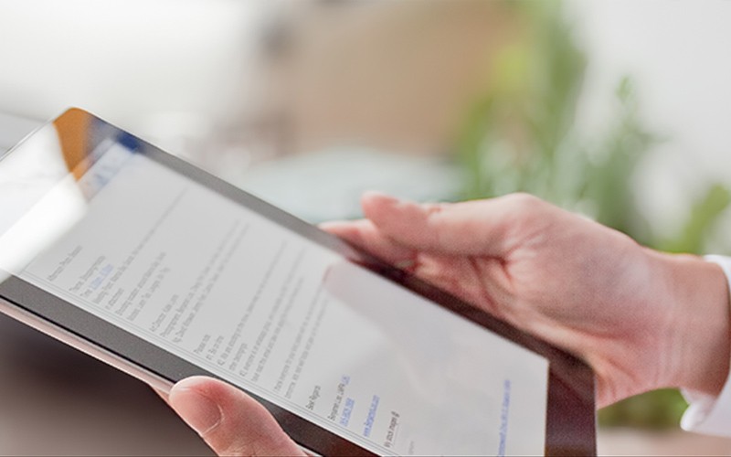 Improve your view with 3M close up of a device with a screen filter