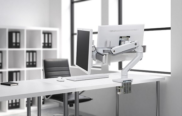 Ergotron HX Dual monitor arm
